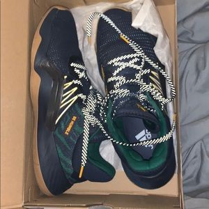 Adidas donavan Mitchell 1s